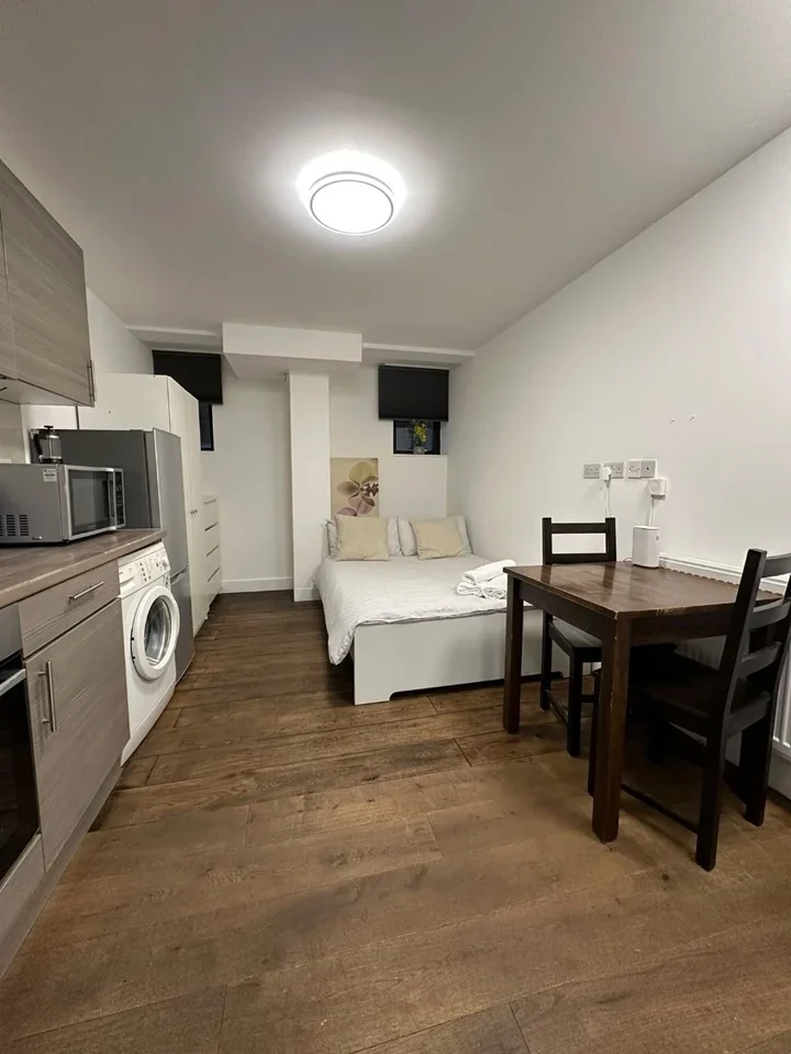 Flat Edgware Road in Greater London
