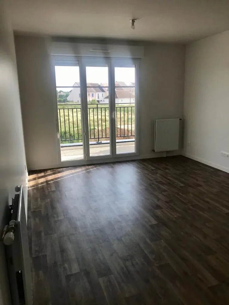Appartement Avenue Paul Vaillant-Couturier à Paray-Vieille-Poste