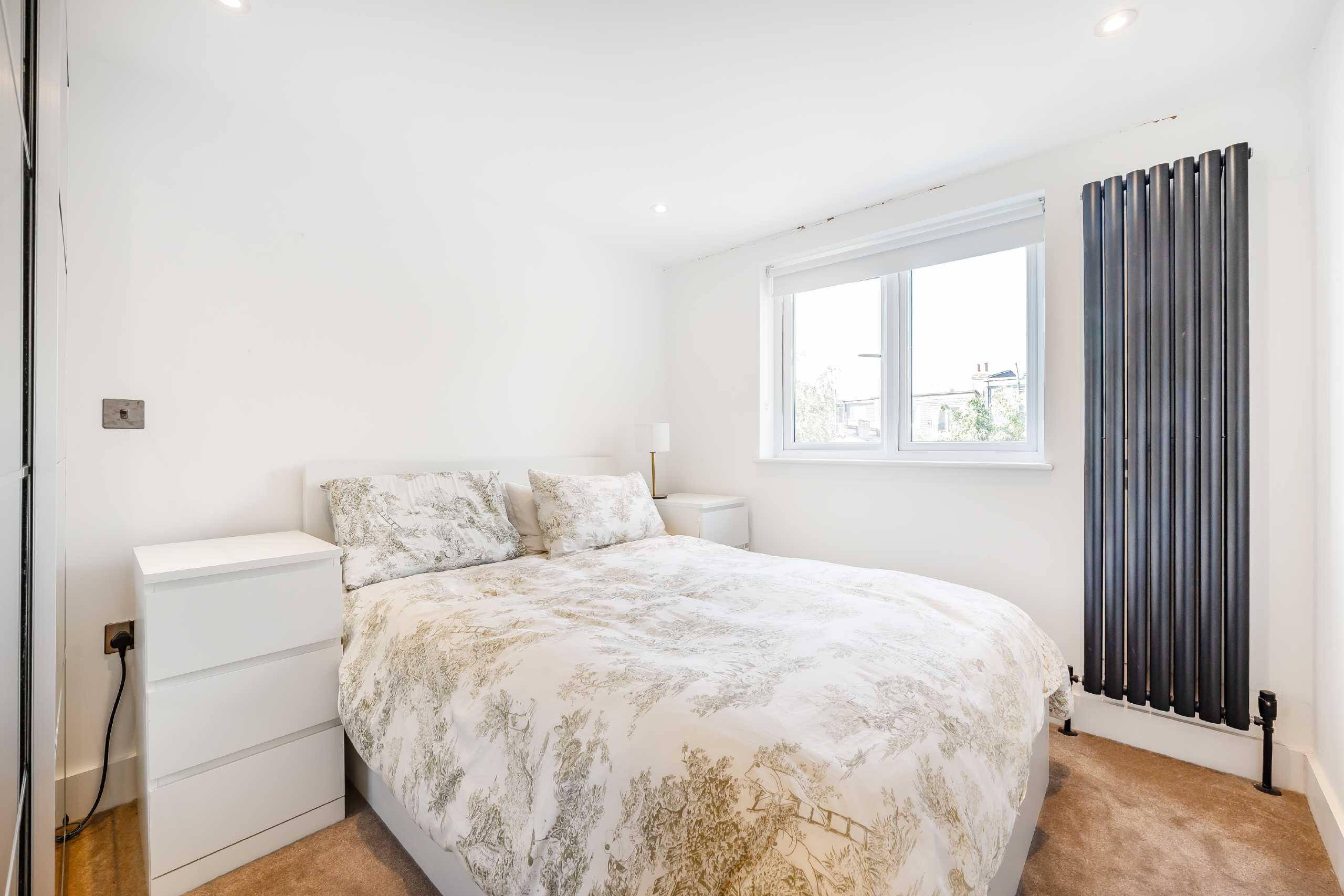 Flat Winchester Street in Greater London