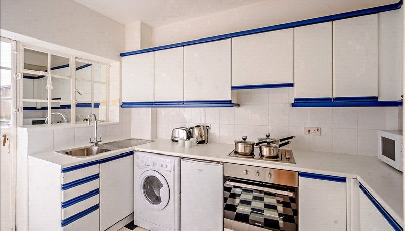 Flat Fulham Road in Greater London