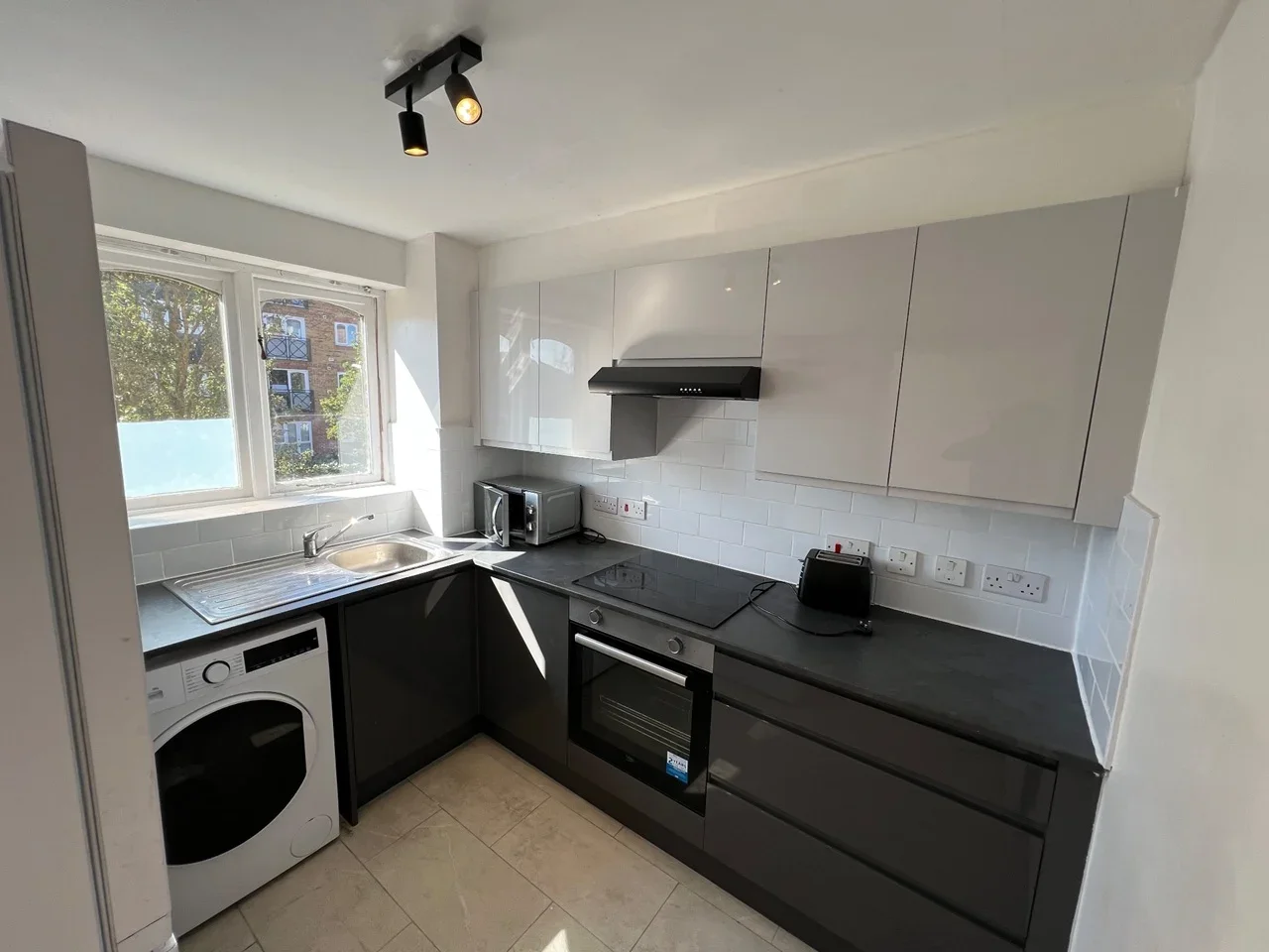 Flat Joyce Green Lane in Dartford