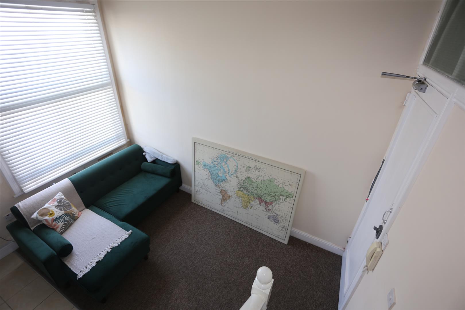 Flat Adelaide Crescent in Hove
