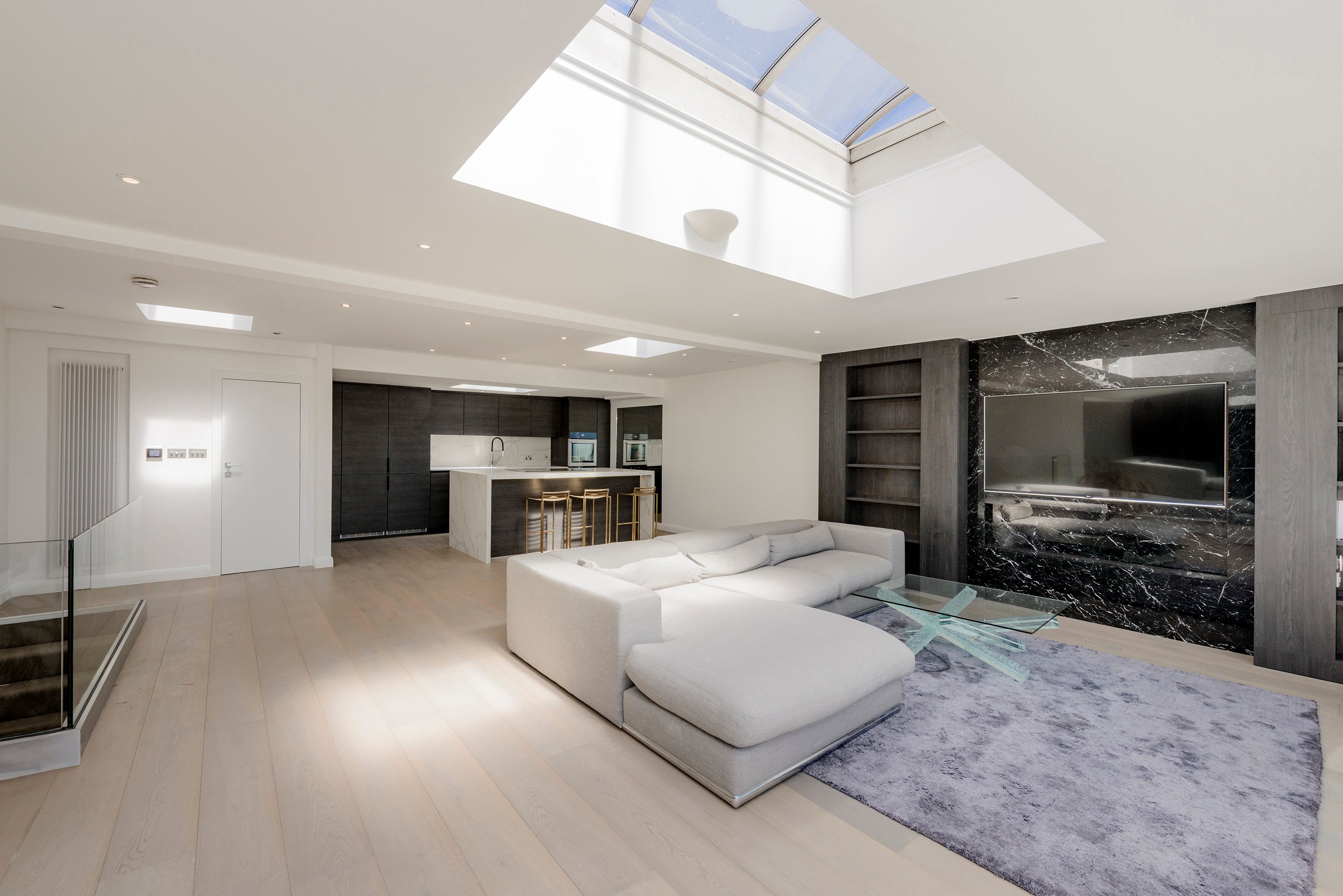 Flat Queen's Gate Place in Greater London