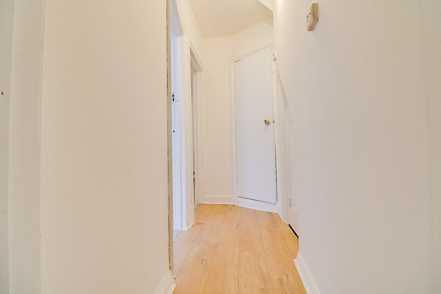 Flat Thornton Avenue in Greater London