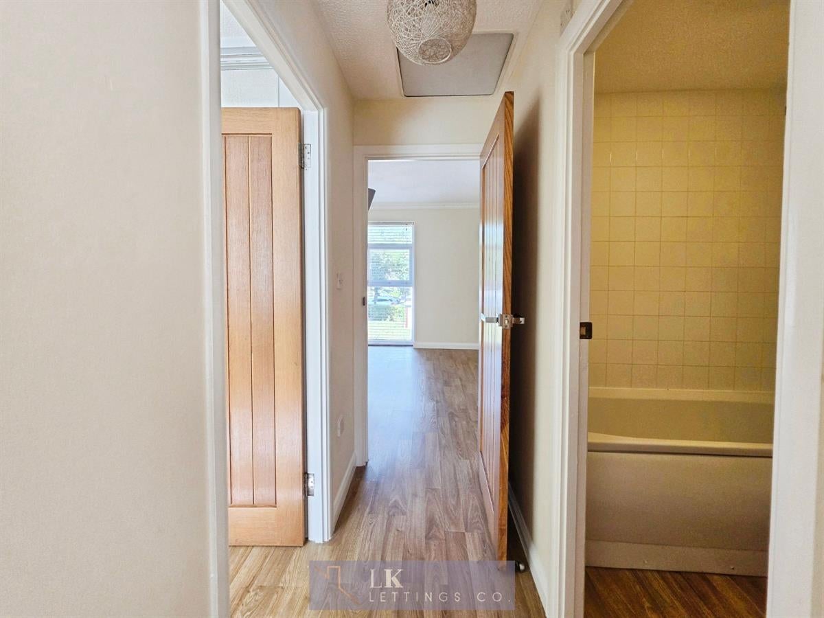 Flat Avondale in Guildford