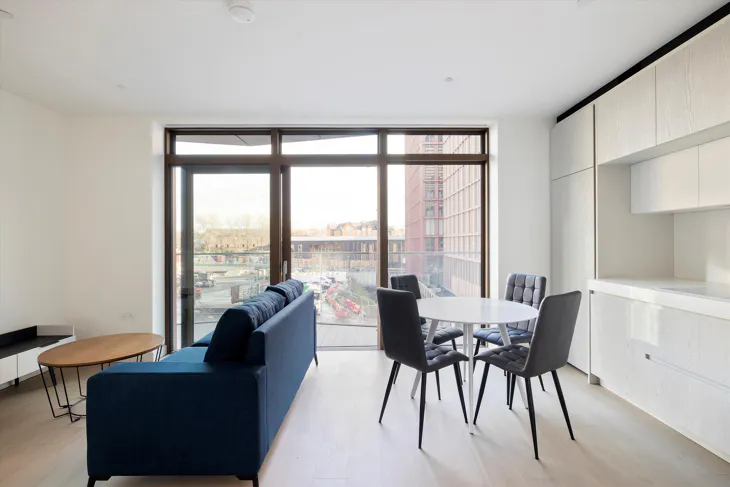 Flat Lewis Cubitt Walk in Greater London