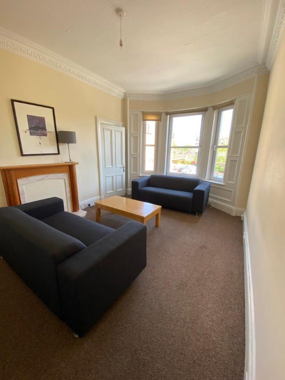 Flat Hermand Crescent in City of Edinburgh