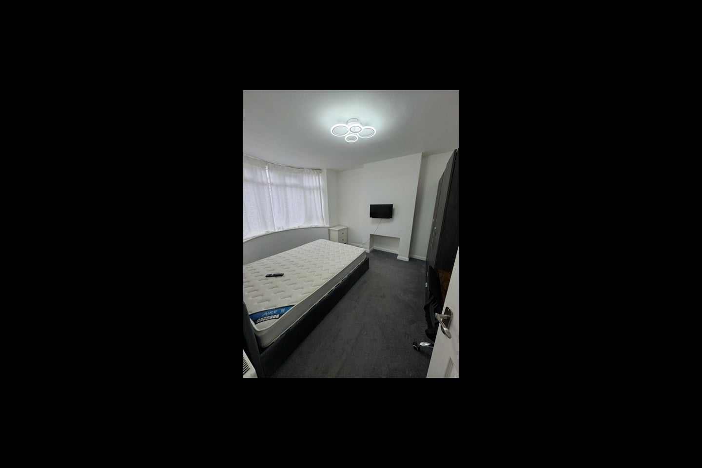 Room Milton Road in Luton