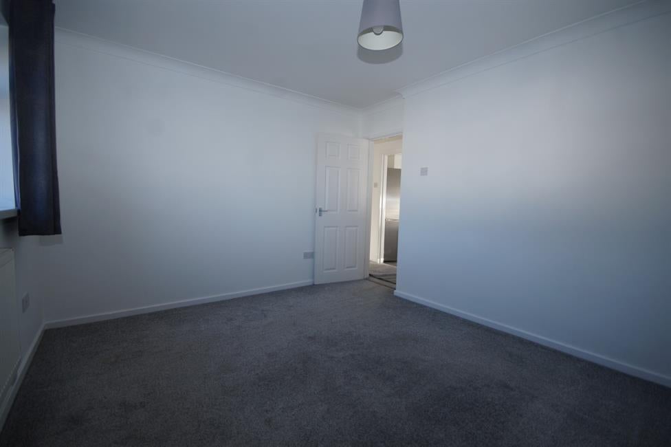 Flat Blandon Way in Cardiff