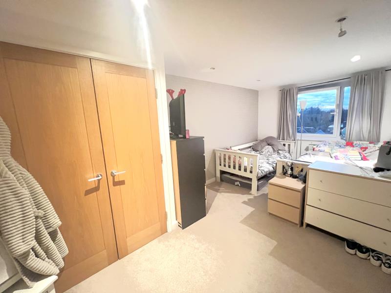 Flat Charles Street in Surrey Heath