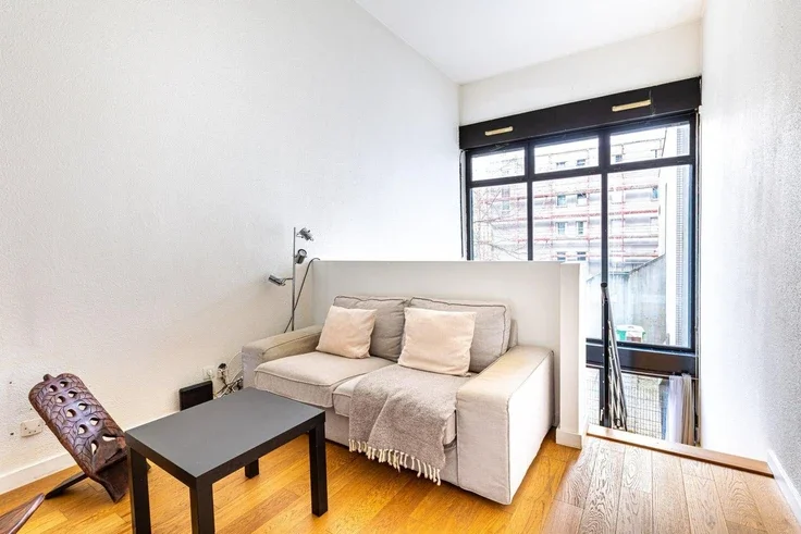 Flat Avenue de Flandre in Paris