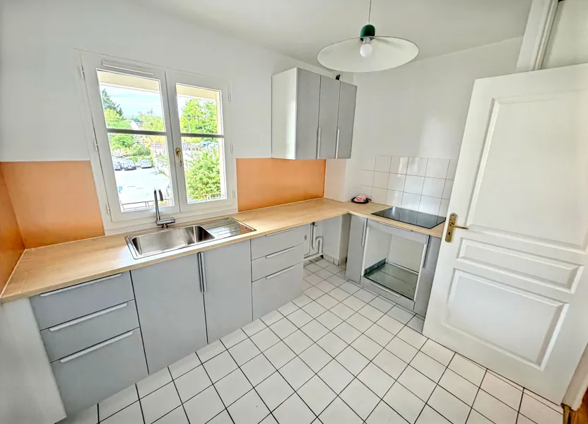 Flat Rue Pierre Curie in Triel-sur-Seine