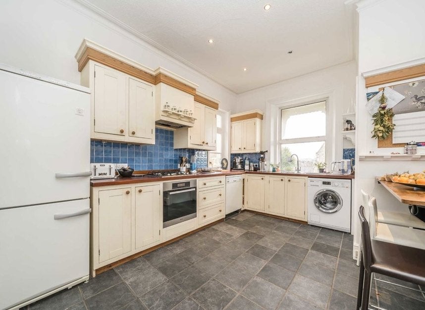 Flat Priory Road in Greater London