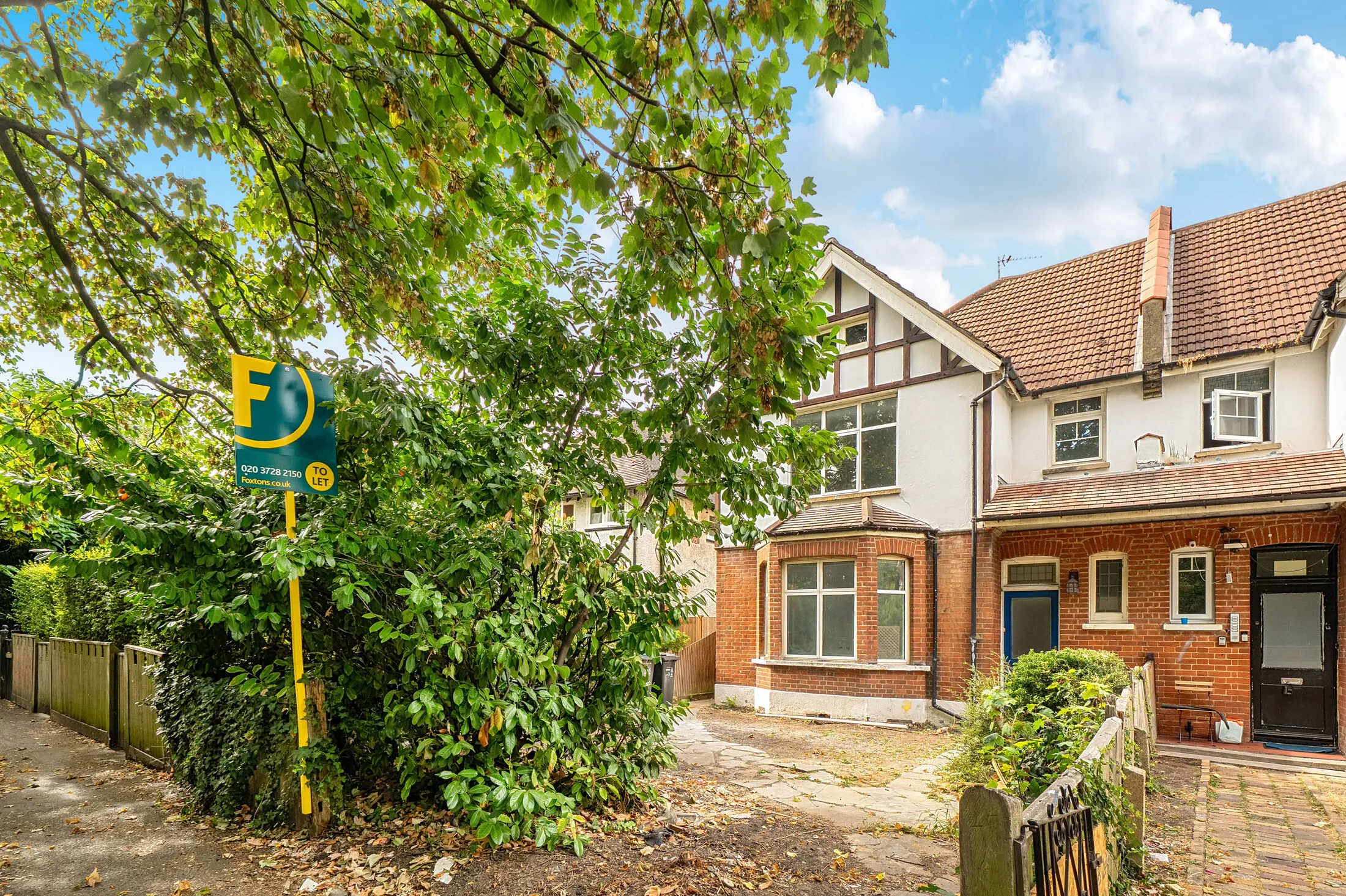 House Lower Green West in Greater London
