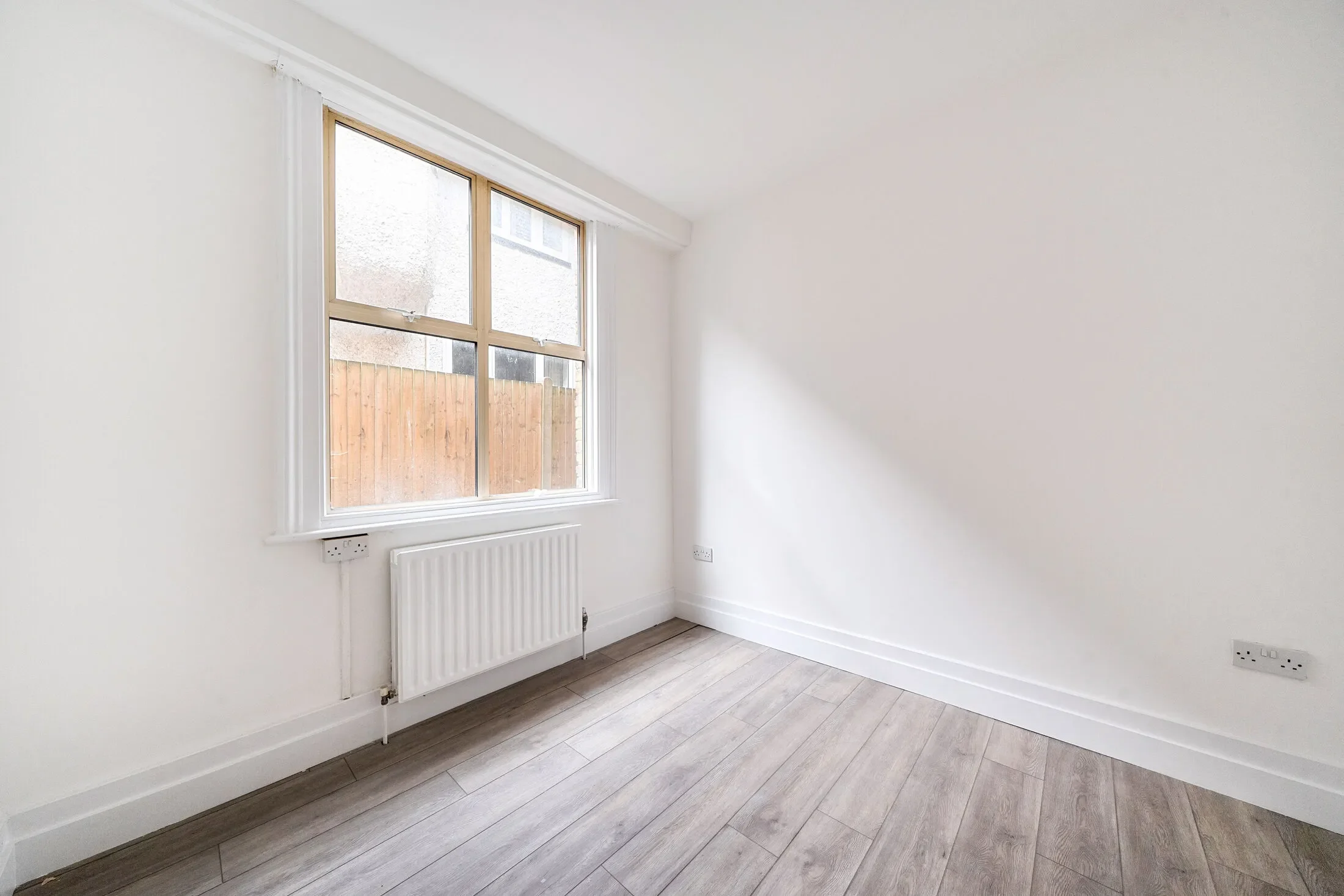 House Lower Green West in Greater London