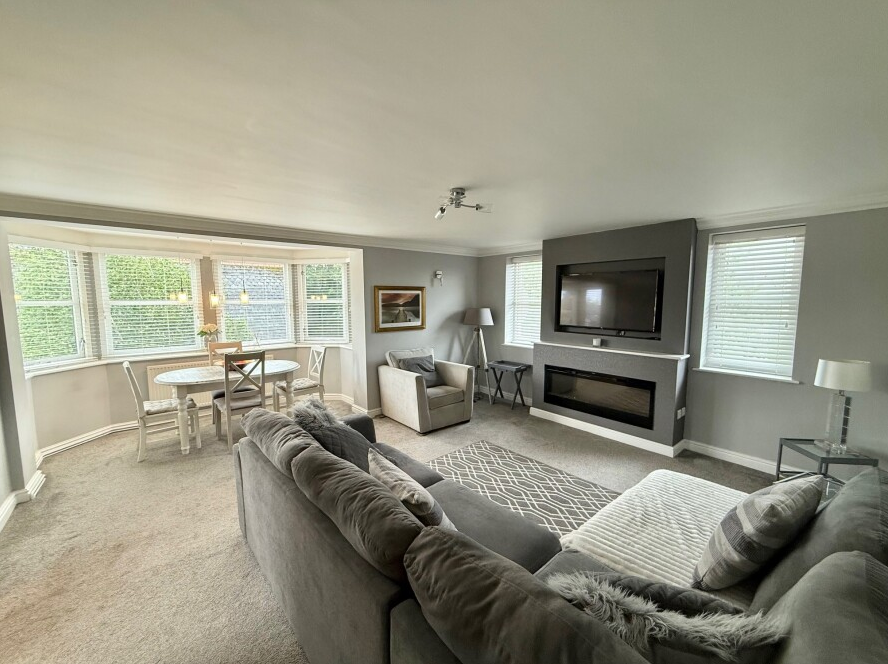 Flat Kennerley's Lane in Wilmslow