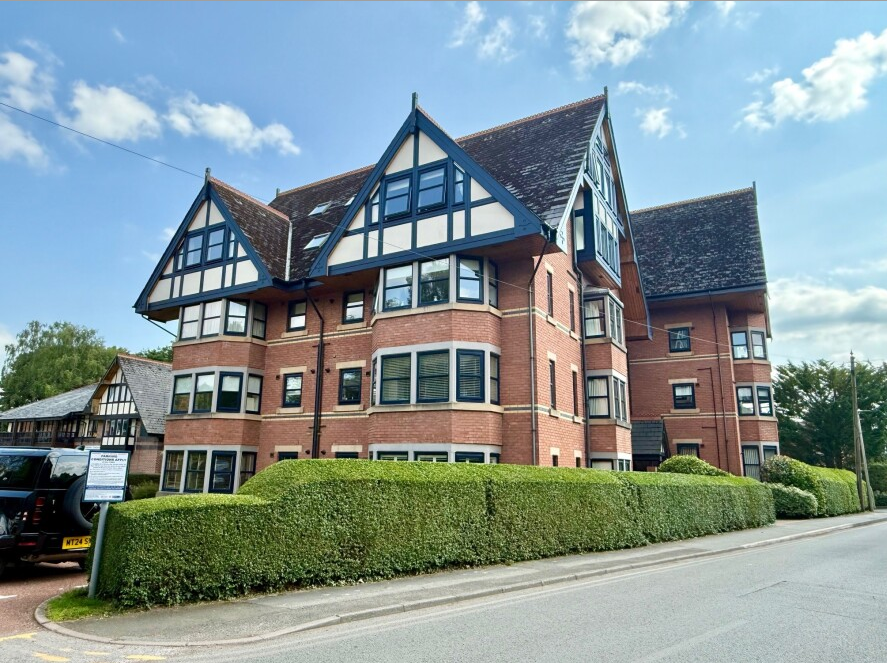 Flat Kennerley's Lane in Wilmslow