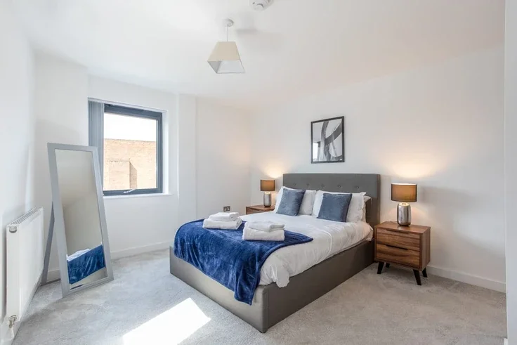 Flat Hallfield Road in York