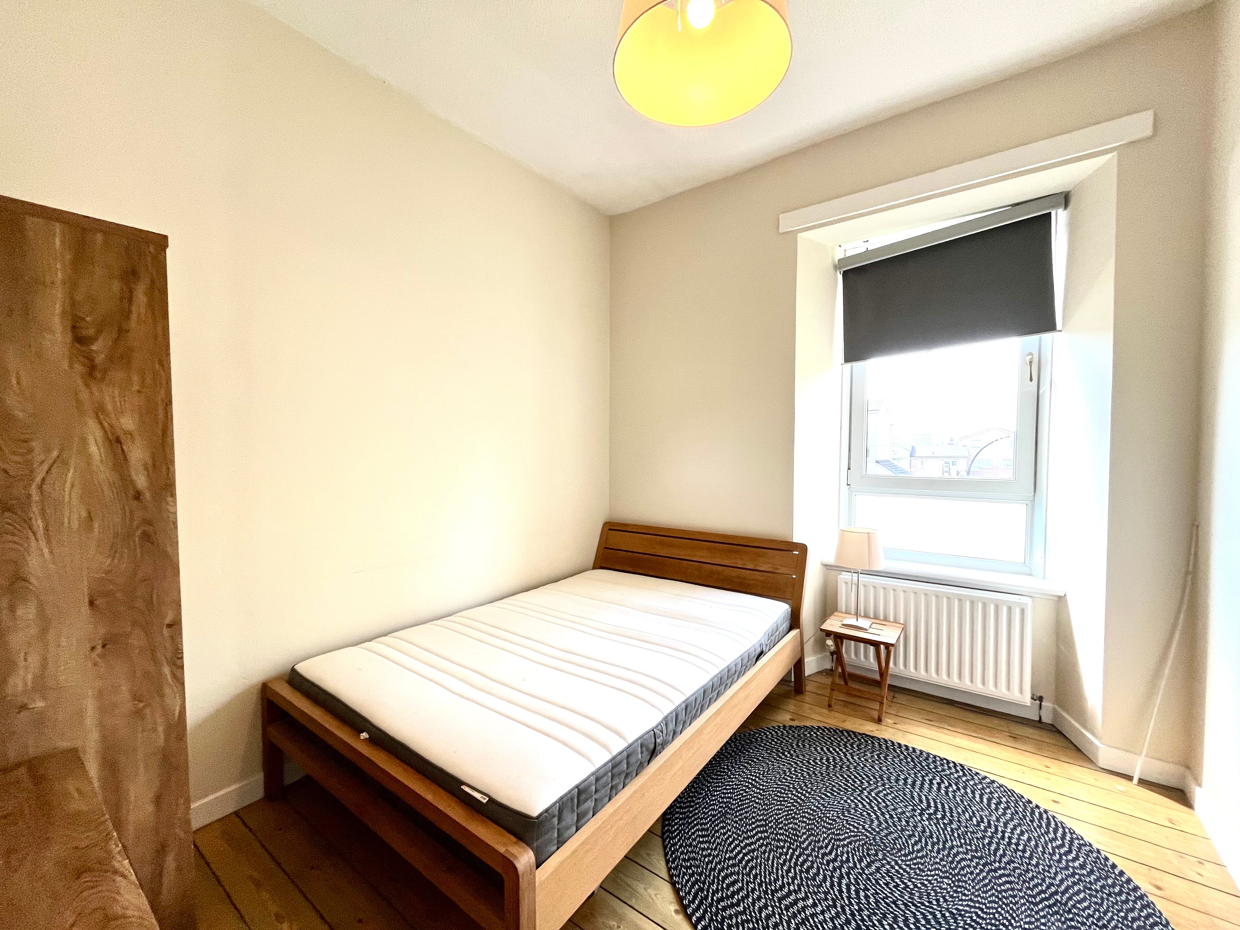 Flat Cardross Street in Glasgow