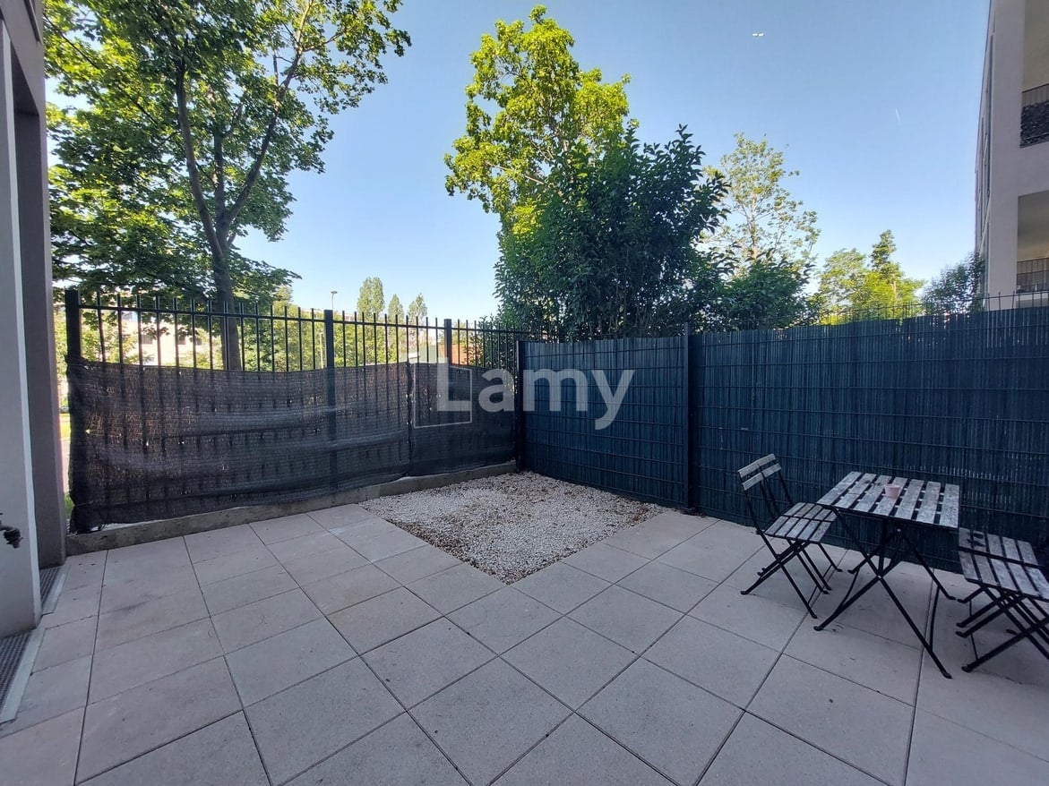 Flat Rue des Marjoberts in Cergy