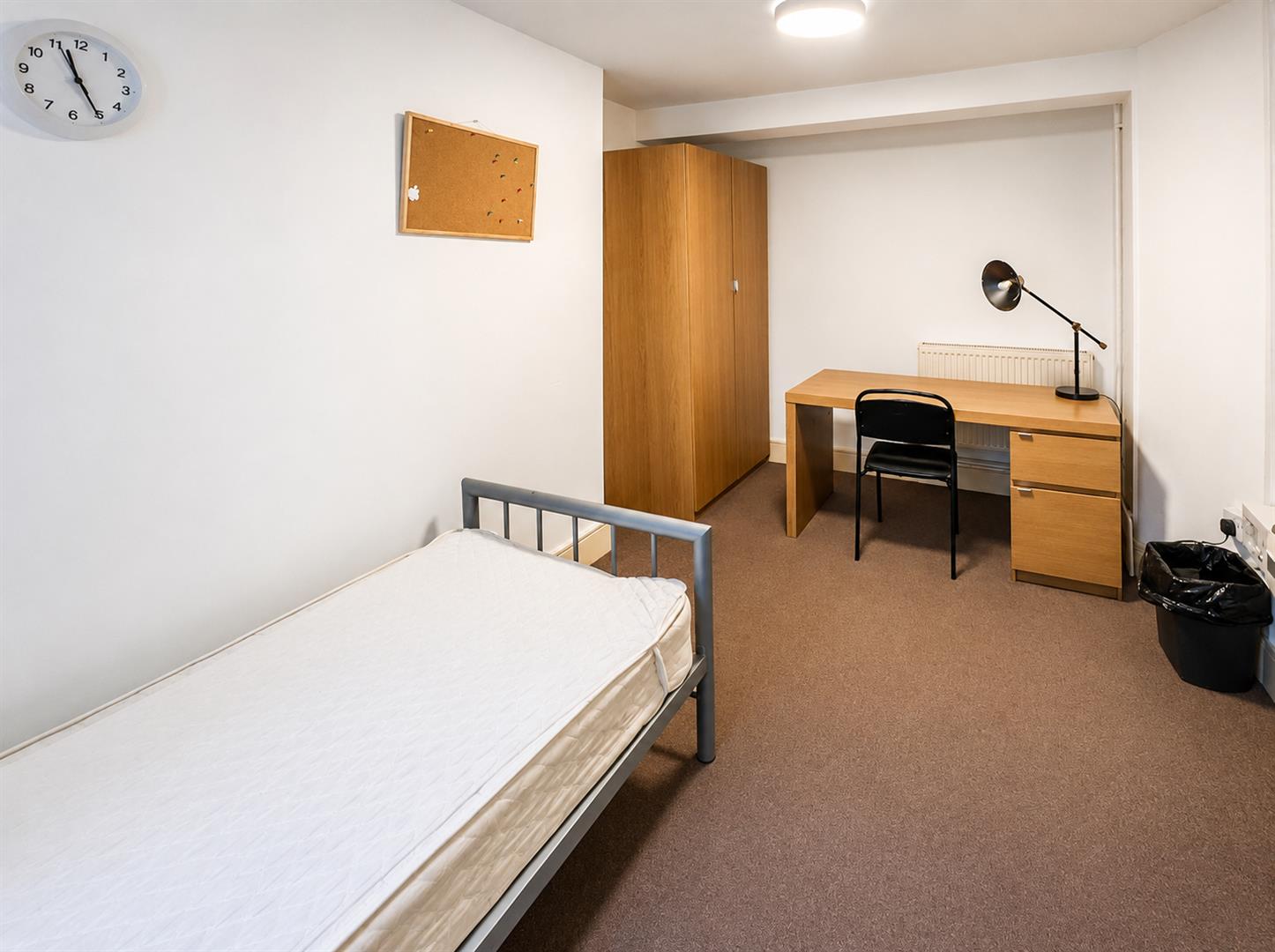 Room Bedford Square in Brighton