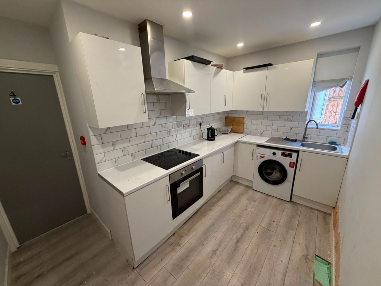 Flat Thurlby Road in Greater London