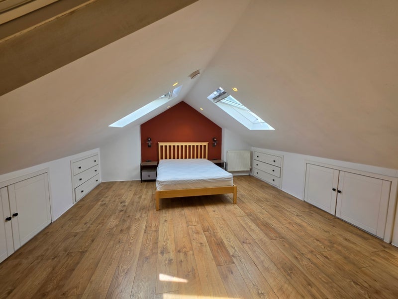 Room Hanham Road in Bristol