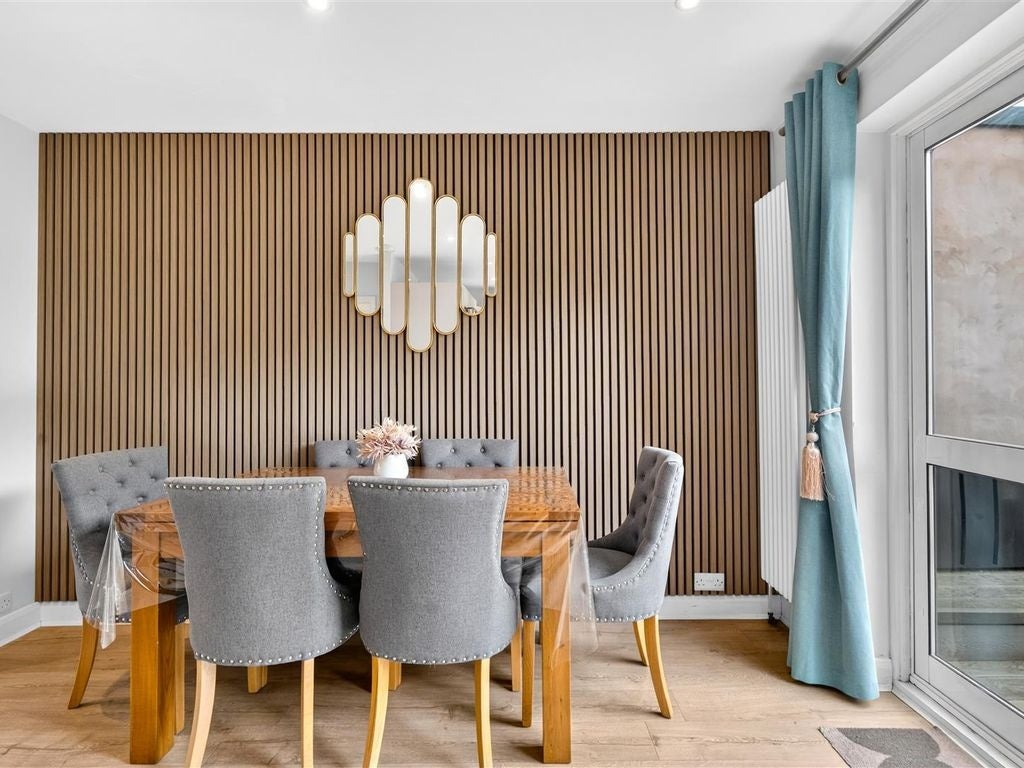 House Rougemont Avenue in Greater London