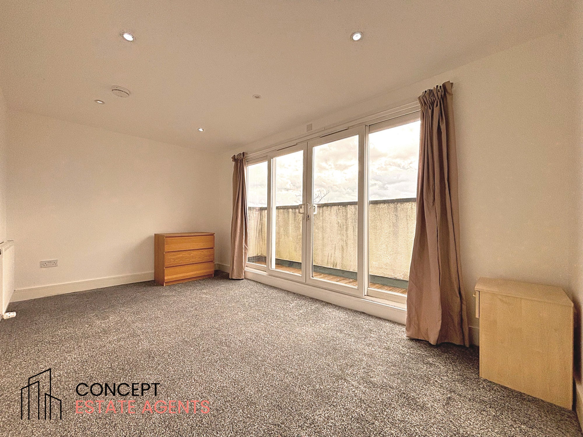 Flat Cavendish Road in Greater London