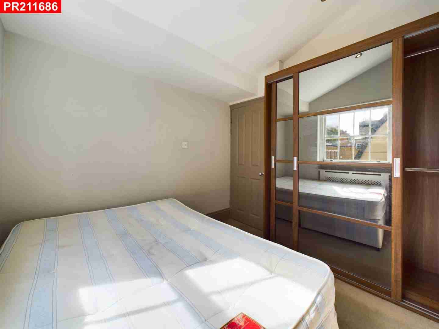 Flat Balfour Road in Greater London