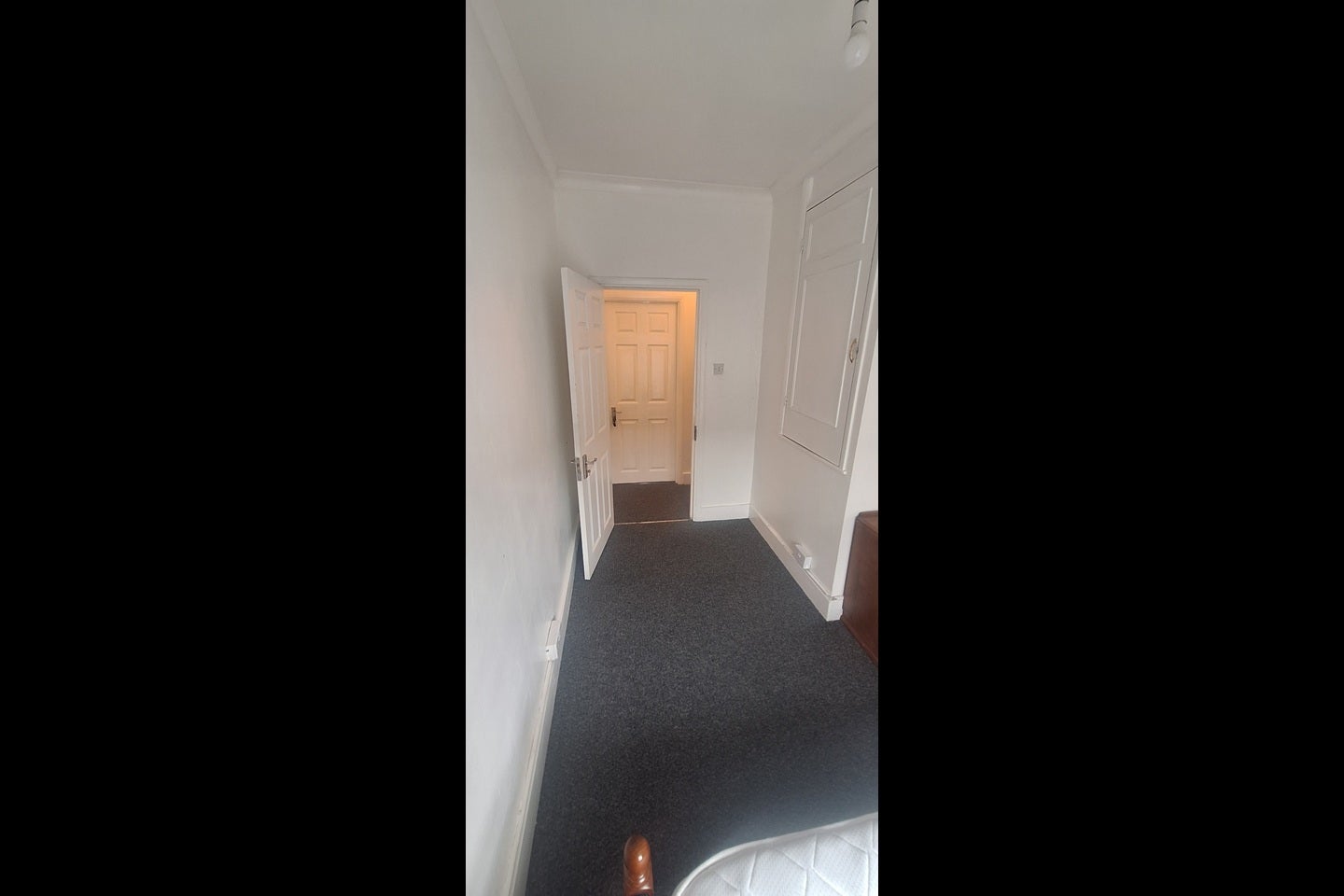 Room Suffolk Road in Greater London