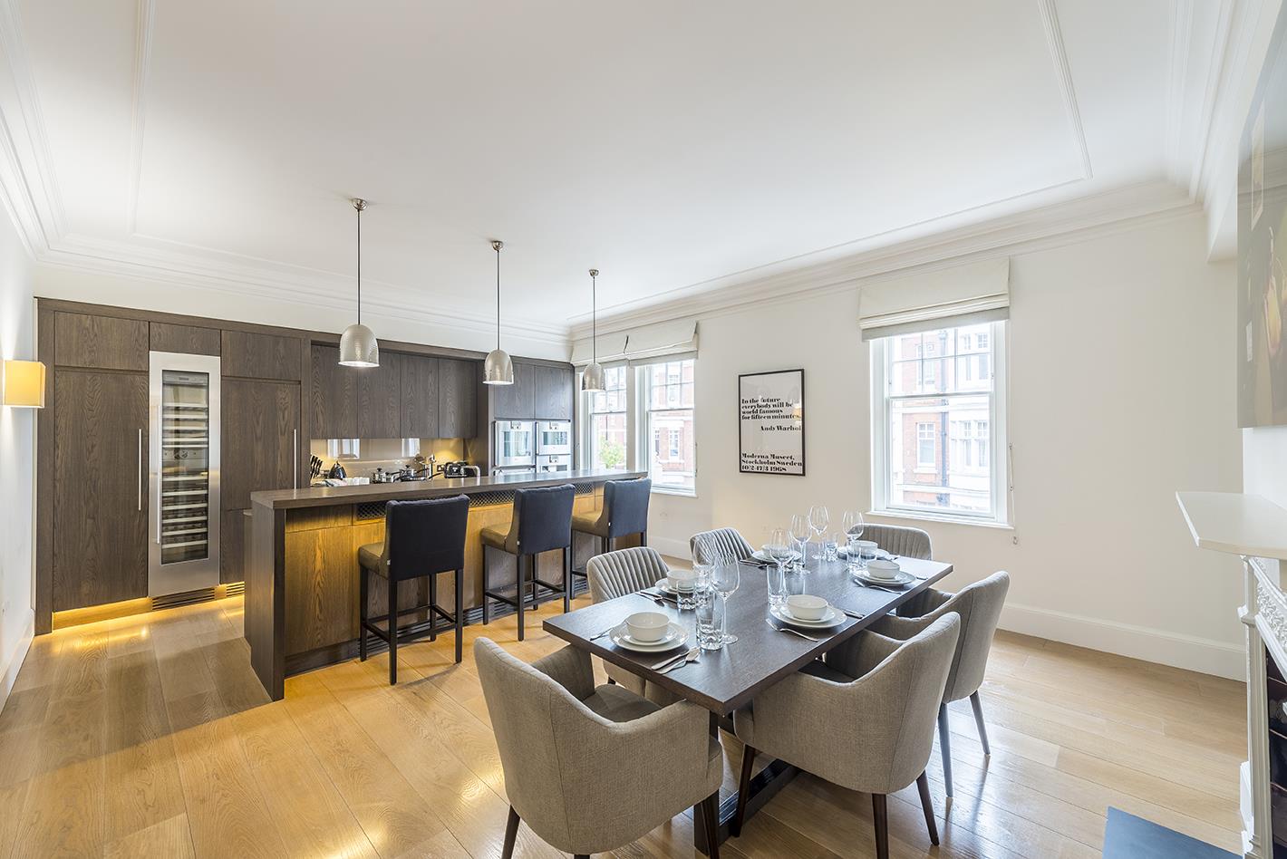 Flat Duke Street in City of Westminster
