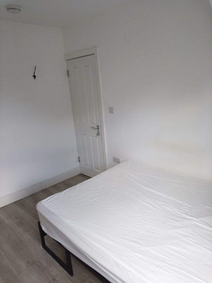 Room Elizabeth Road in Greater London
