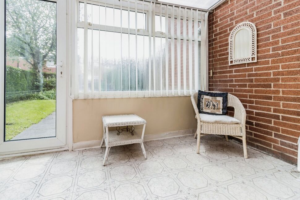 Flat Duxford Court in Poulton-With-Fearnhead
