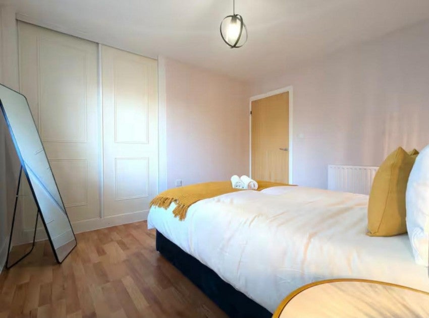Room Waterside Drive in Birmingham