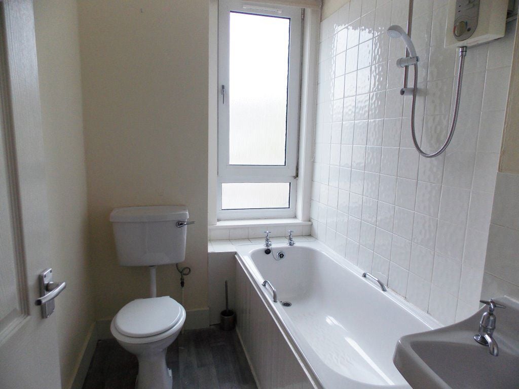 Flat Baldovan Terrace in Dundee