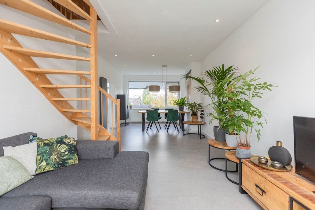 Appartement Hogenbanweg 74 D in Rotterdam