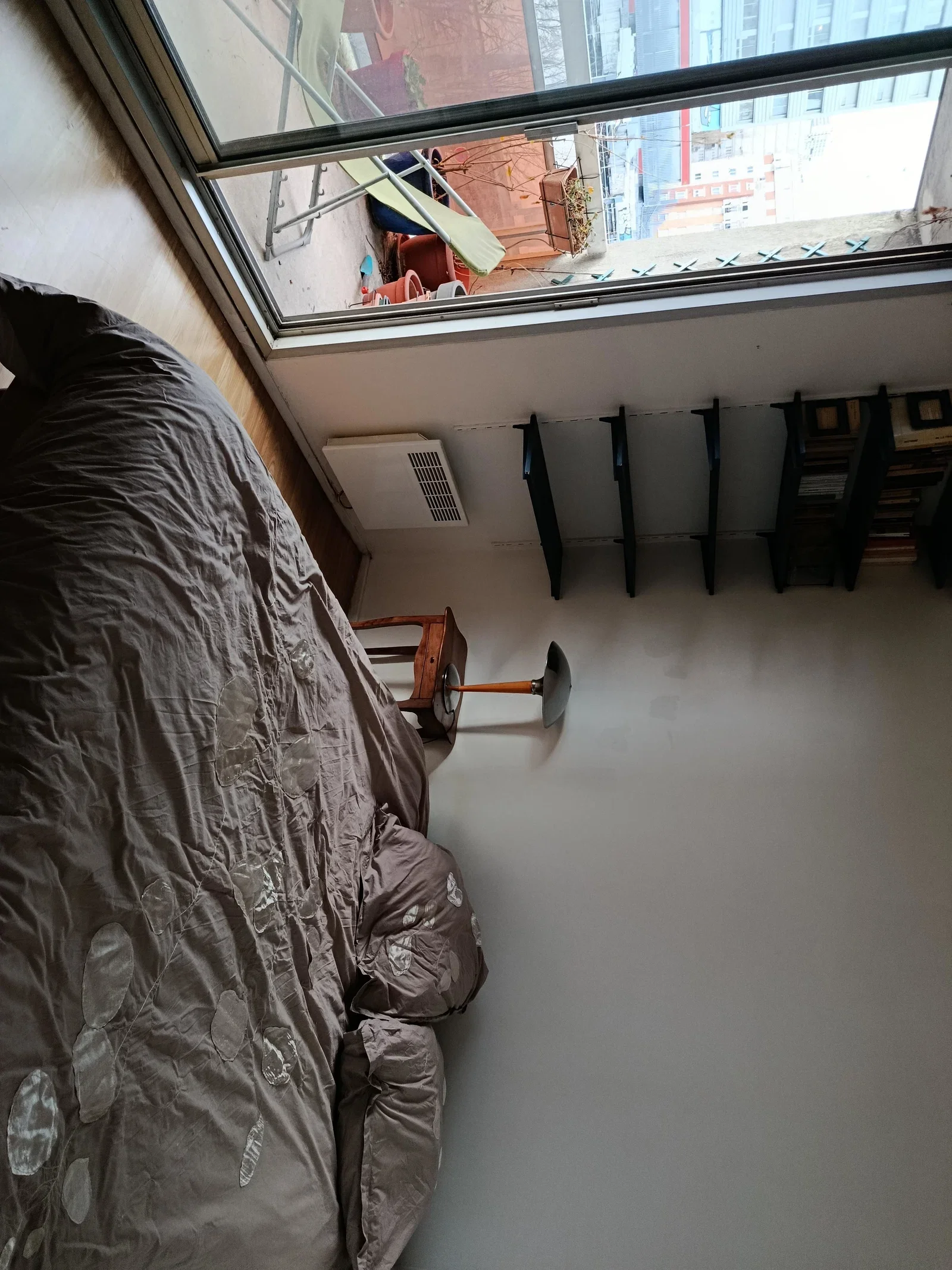 Room Place Jacques Duclos in Montreuil