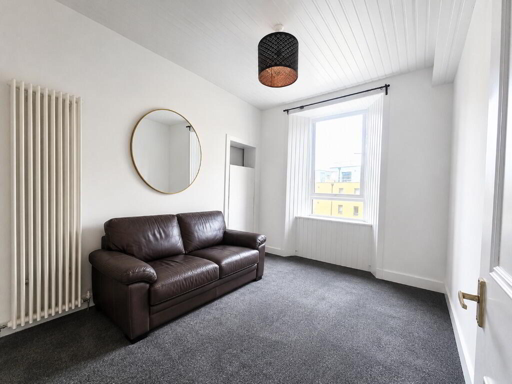 Flat New Mart Road in City of Edinburgh