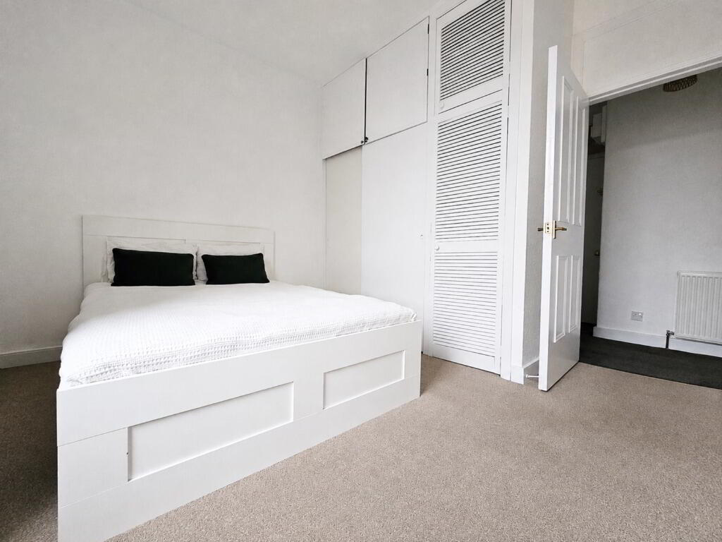 Flat New Mart Road in City of Edinburgh