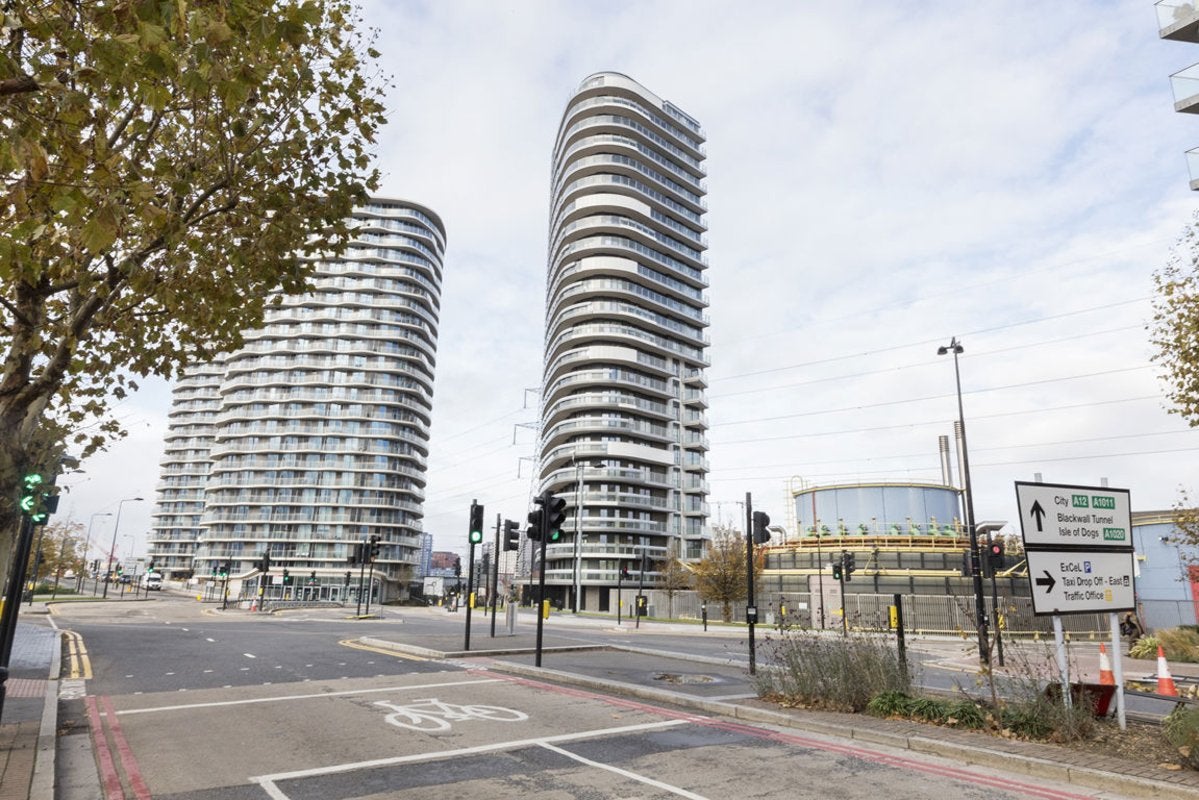 Flat Western Gateway in London