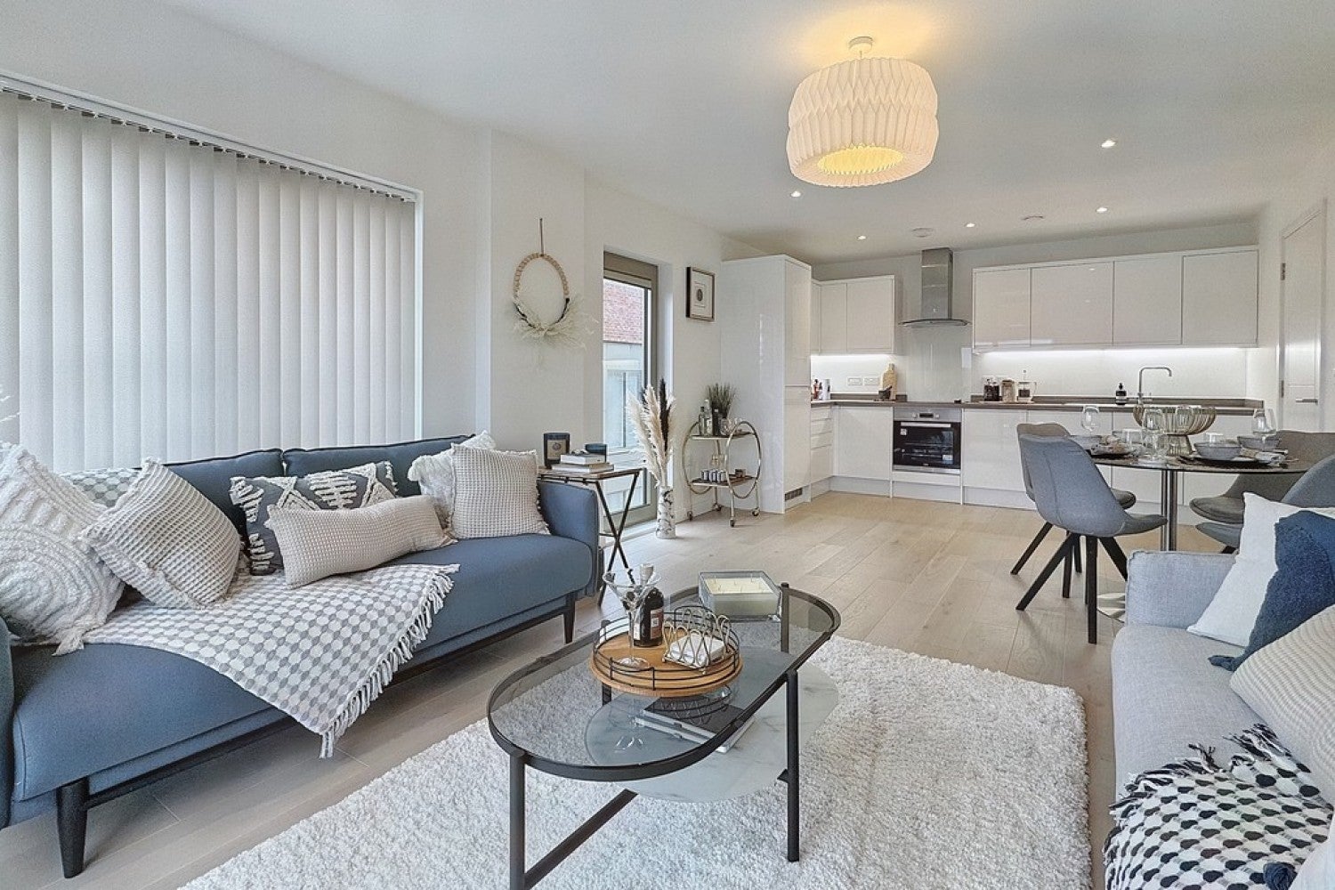 Flat Leacon Road in Ashford
