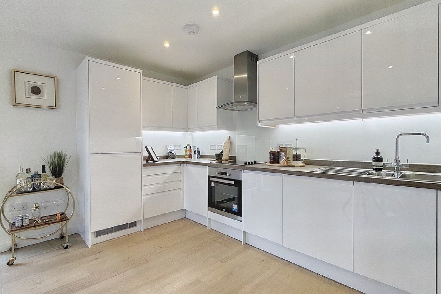 Flat Leacon Road in Ashford