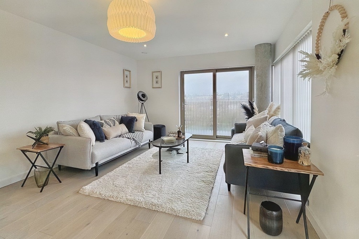 Flat Leacon Road in Ashford