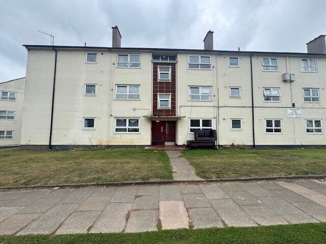 Flat Thurcaston Road in Leicester