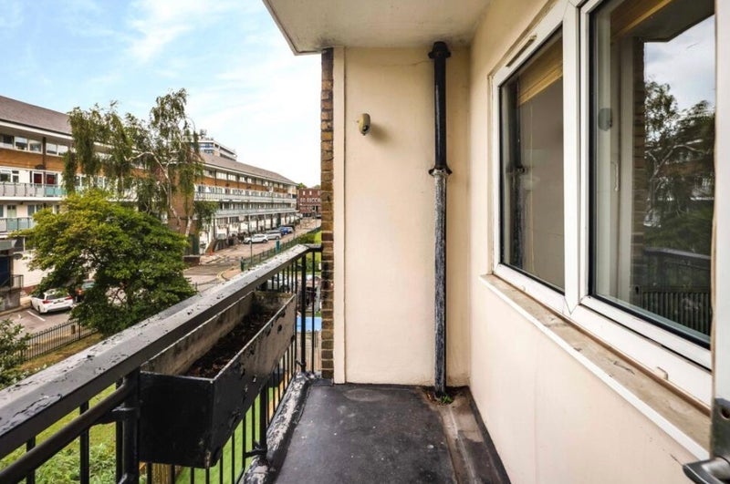 Room Bryan Street in Greater London