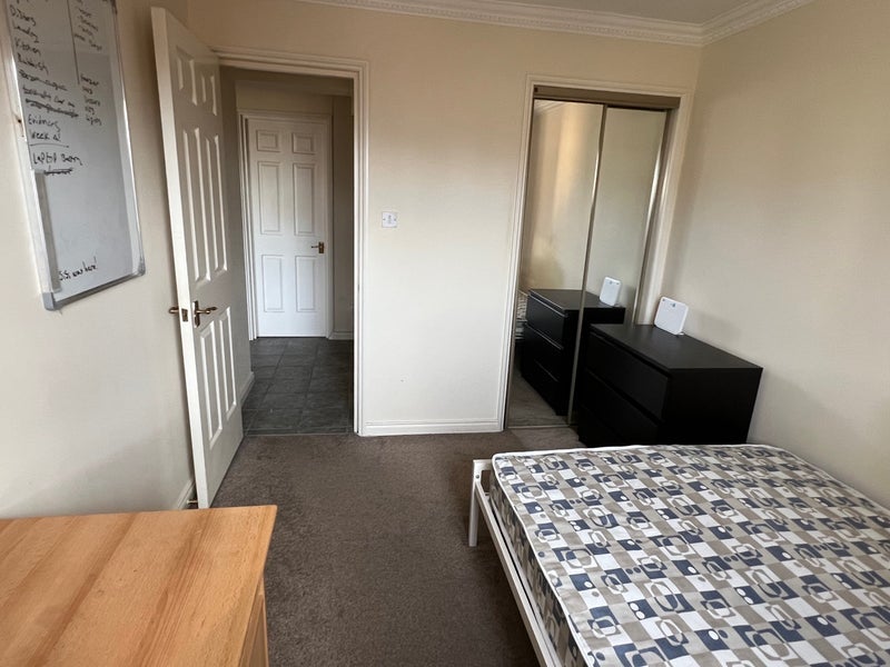 Room Riverview Place in Glasgow