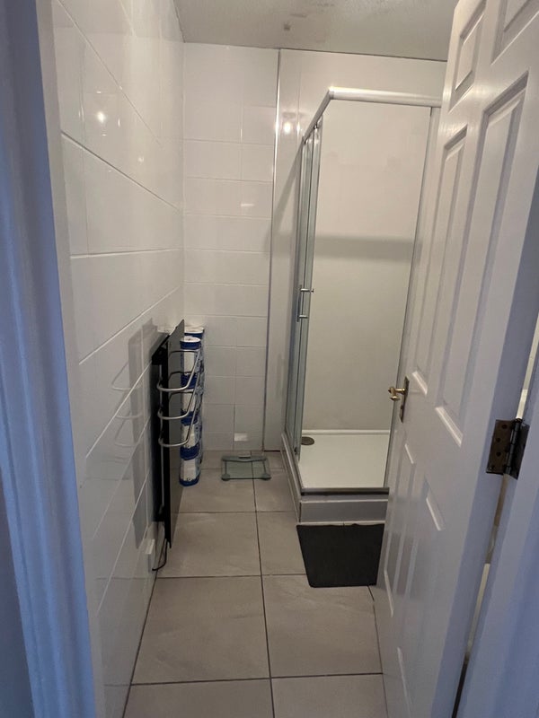 Room Riverview Place in Glasgow