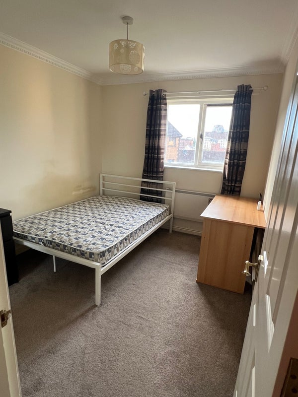 Room Riverview Place in Glasgow