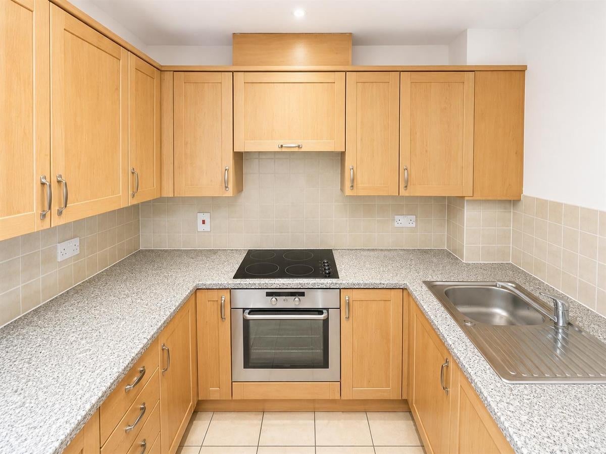 Flat Palgrave Road in Bedford